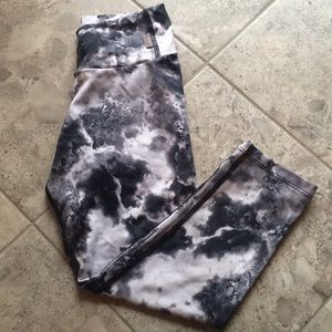 Marble Cropped Active Leggings